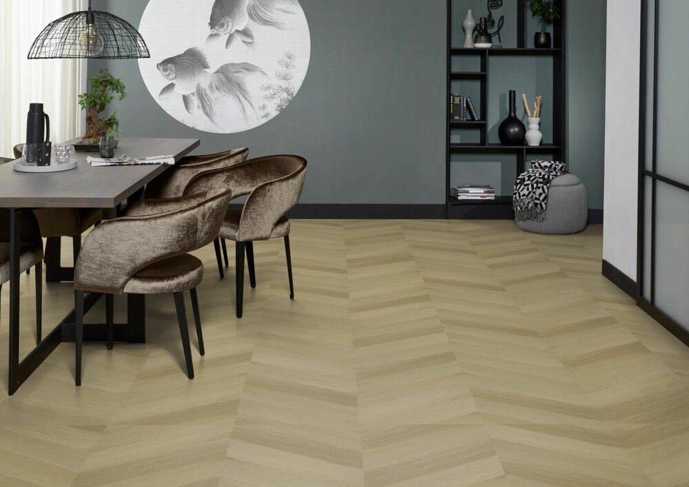 YUP Fulham chevron dryback warm oak